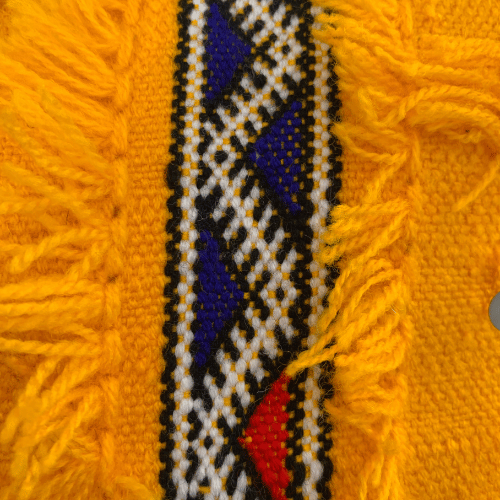 Coussin berbère jaune (bleu et rouge) - SAFIA RUGS
