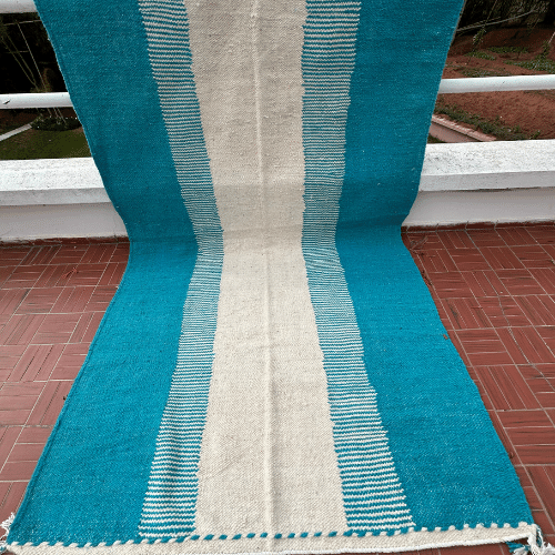 Tapis berbère Zanafi Blanc et Bleu ciel - SAFIA RUGS