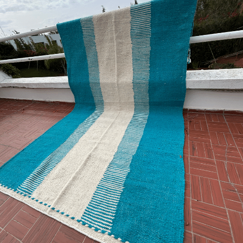 Tapis berbère Zanafi Blanc et Bleu ciel - SAFIA RUGS