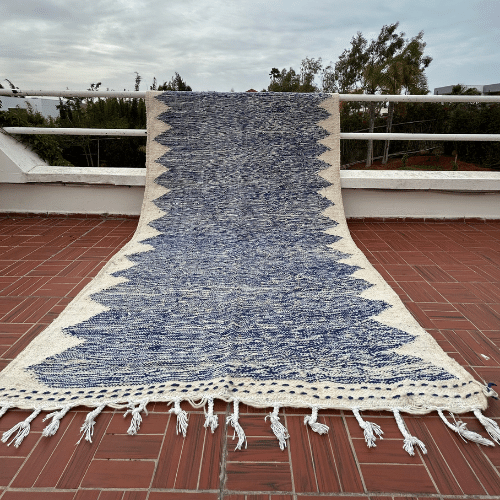 Tapis berbère Zanafi Bleu et Blanc - SAFIA RUGS