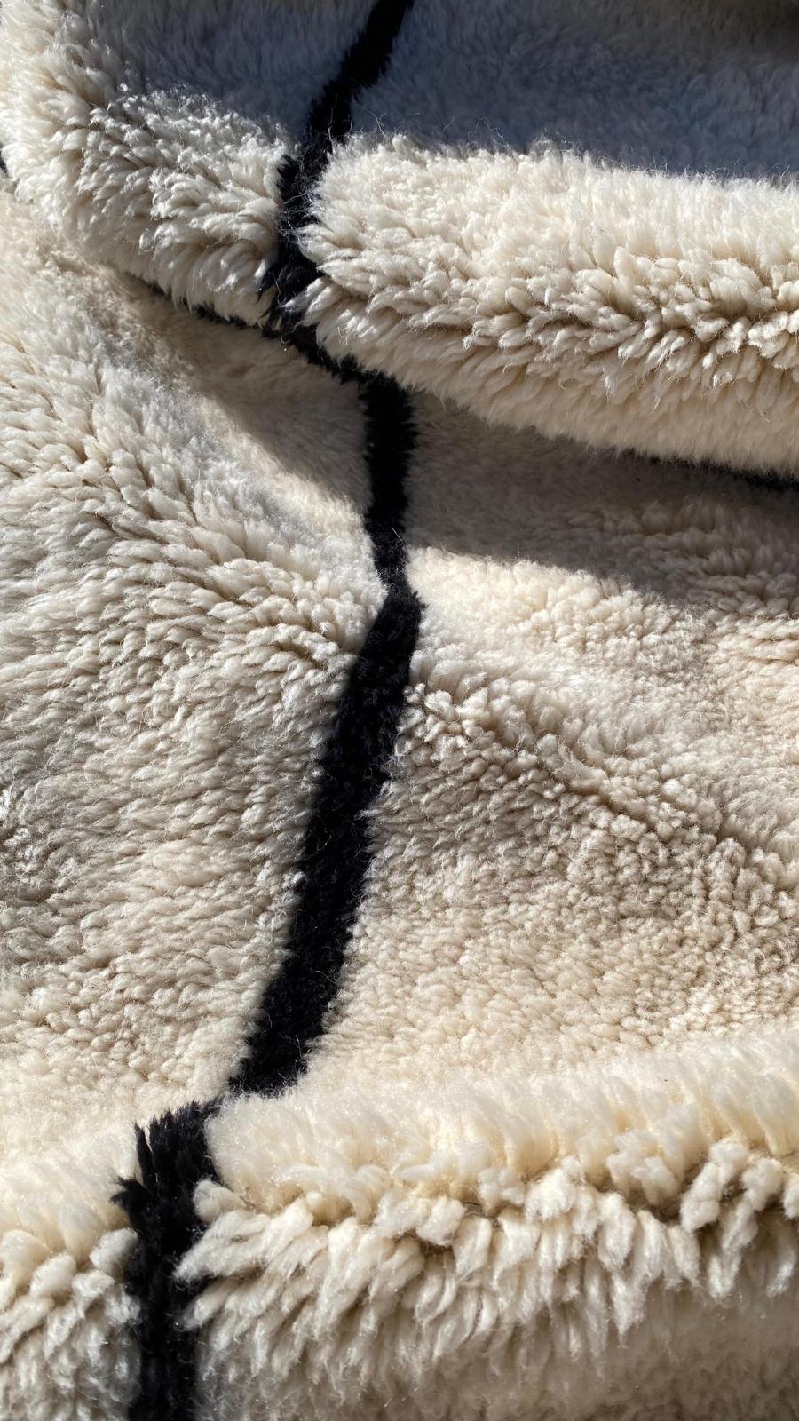 Tapis berbère de luxe Mrirt Salon à losanges Noirs