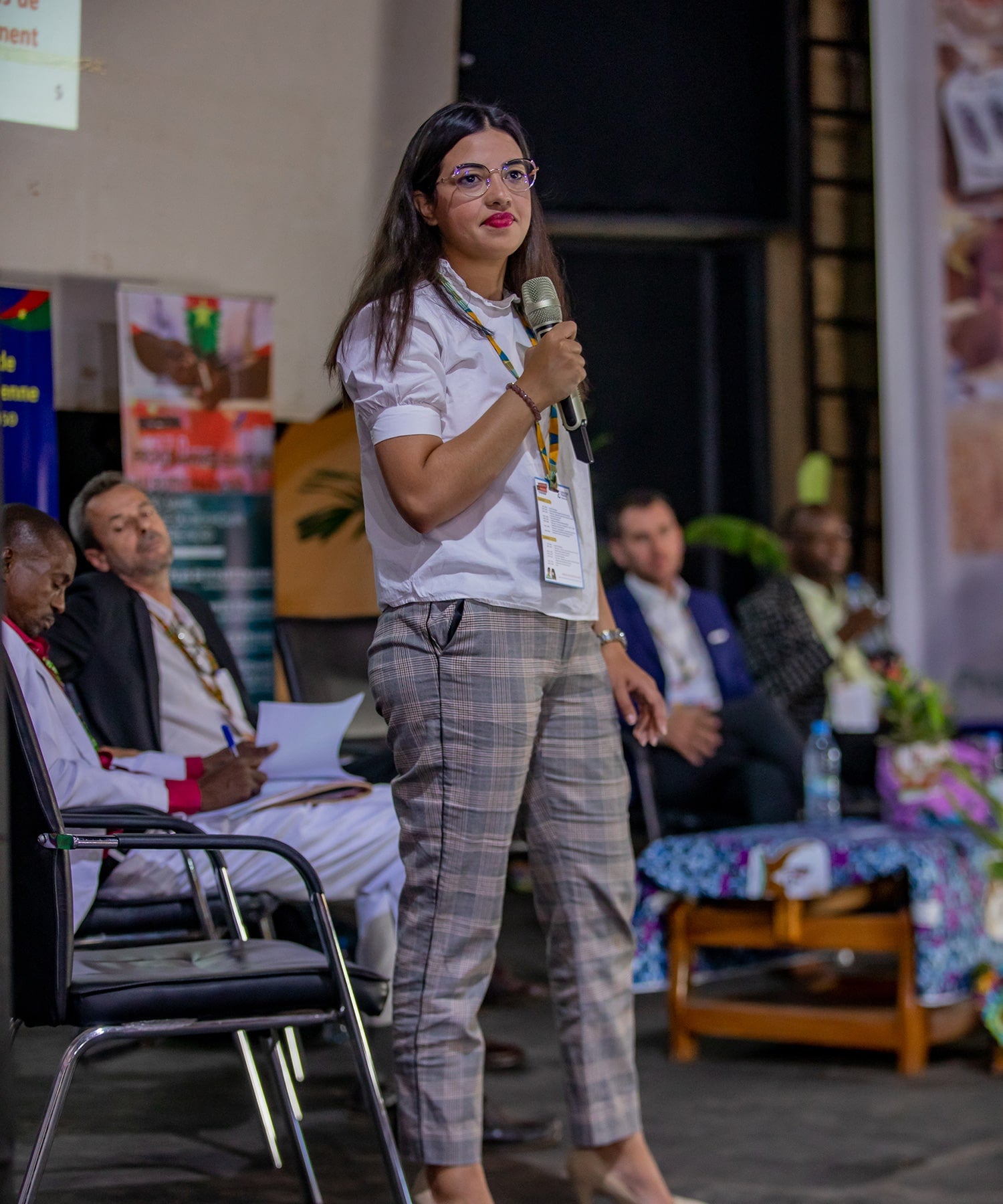 La fondatrice de SAFIA RUGS en conférence