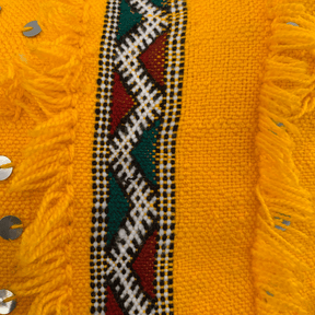 Coussin berbère jaune (vert et rouge) - SAFIA RUGS