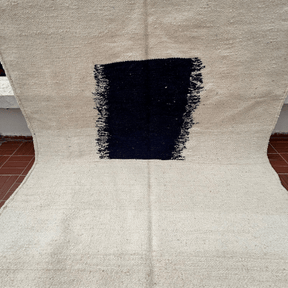 Tapis berbère Zanafi Blanc, Noir, Gris et Jaune - SAFIA RUGS