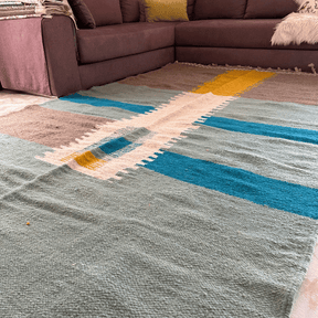 Tapis berbère Zanafi jaune bleu et gris - SAFIA RUGS