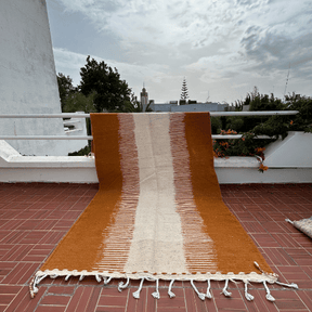 Tapis berbère Zanafi Orange et Blanc - SAFIA RUGS