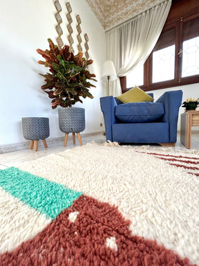 Tapis Beni Ouarain Blanc et motifs bleus - SAFIA RUGS