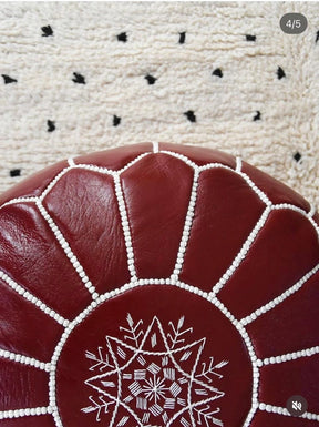 Pouf Berbère en Cuir Rouge Grenat Véritable Brodé