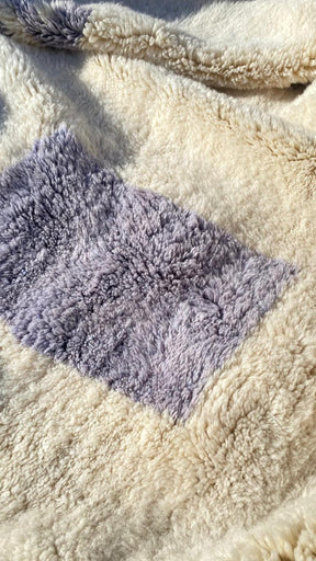 Tapis Mrirt Luxueux Blanc à Motifs Bleu Violacé