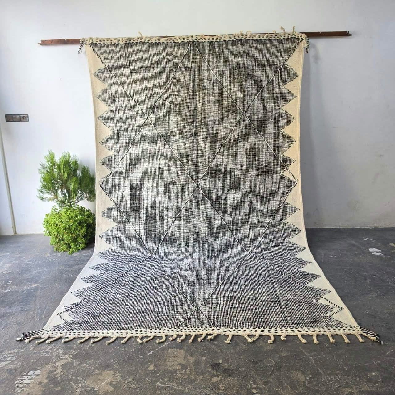 Tapis Berbère Zanafi Noir Et Blanc