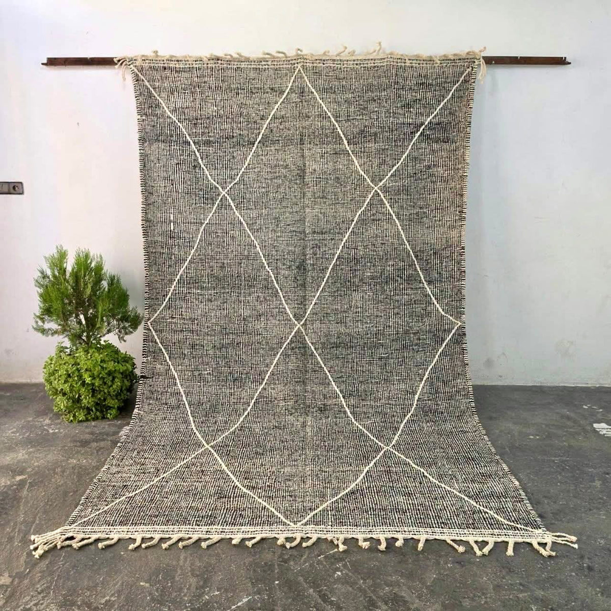 Tapis Berbère Zanafi Noir Et Blanc - SAFIA RUGS