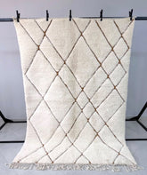 Tapis Berbère Beniourain Blanc Rayé en Terracotta