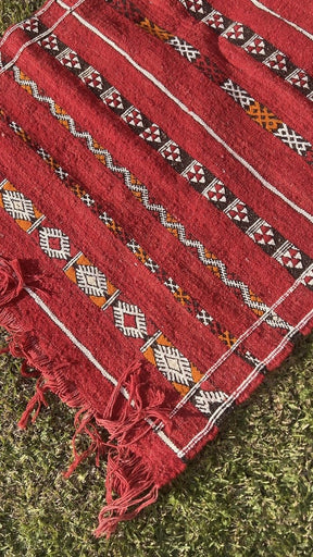 Petit Hanbel Rouge Triangles - SAFIA RUGS