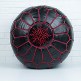 Pouf Brodé en Cuir – Noir, fil rouge - SAFIA RUGS